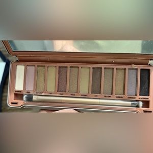 COPY - NWOT, brush  still has plastic on it. Smoke free, pet friendly home